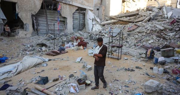 特朗普表态停火无碍,以军空袭加沙致26人丧生!中东战火再起引发全球关注