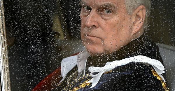 安特里姆街道更名风波:市议会决定移除“安德鲁王子路”标识