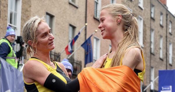 爱尔兰少女艾娃·克里恩都柏林马拉松夺冠,16岁改写女子组最年轻冠军纪录!